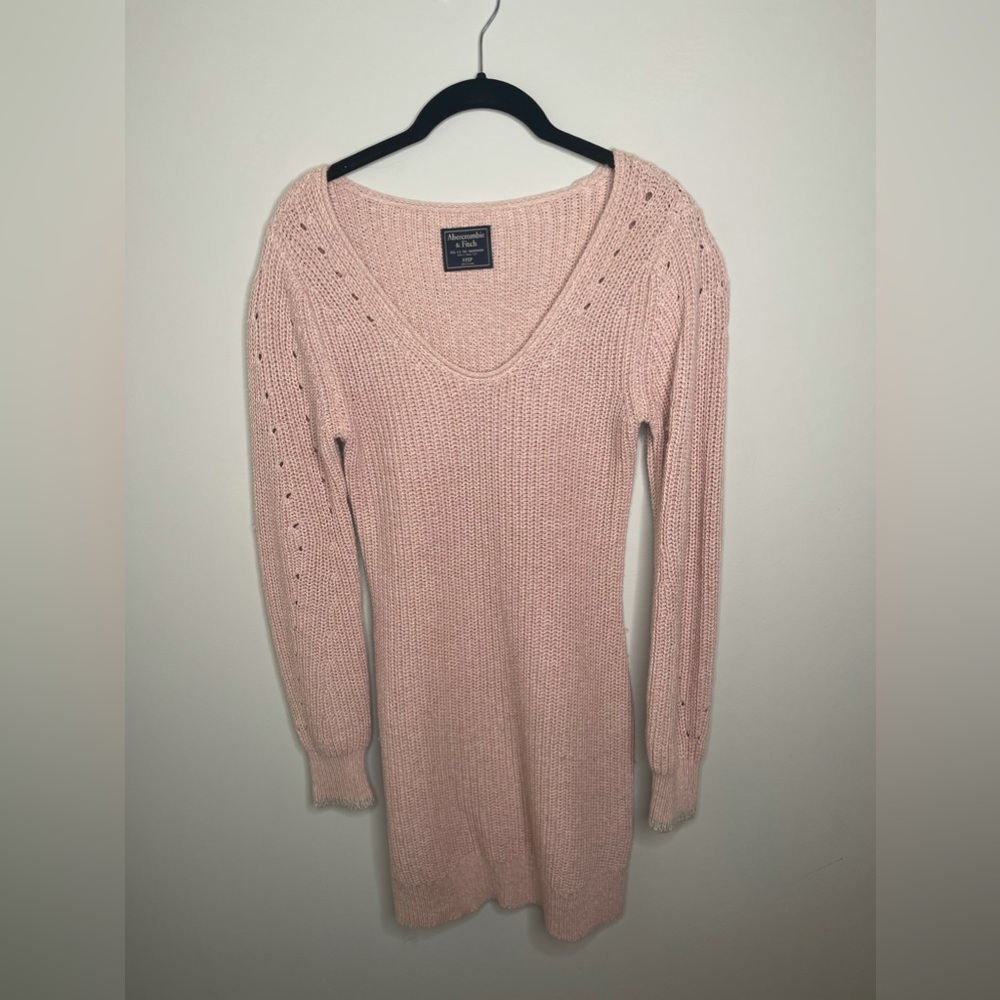 Abercrombie and Fitch sweater dress in pink size XXS